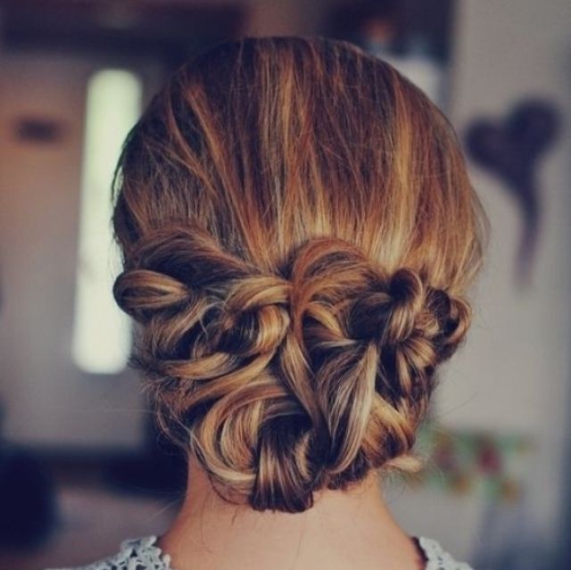 Зачіски на випускний 2018 на коротке, середнє та довге волосся 6cfd4242abfb875a0efb0bc739806c98