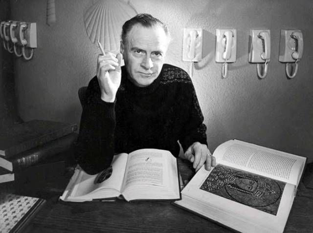 Маршалл Маклюэн: кто это и почему Google посвятил ему Doodle Marshall-McLuhan