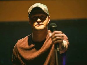 Бумбокс – Голий король: дивитися дві версії кліпу