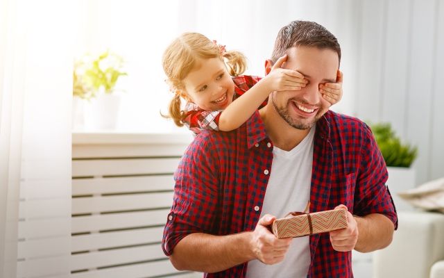 Що подарувати на День Захисника України? 674991422