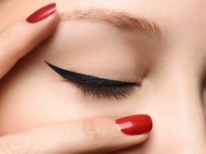 Зимовий макіяж: які кольори використовувати Как красить стрелки подводкой