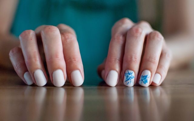 Манікюр на 8 Березня: ідеї в фотографіях маникюр на 8 марта