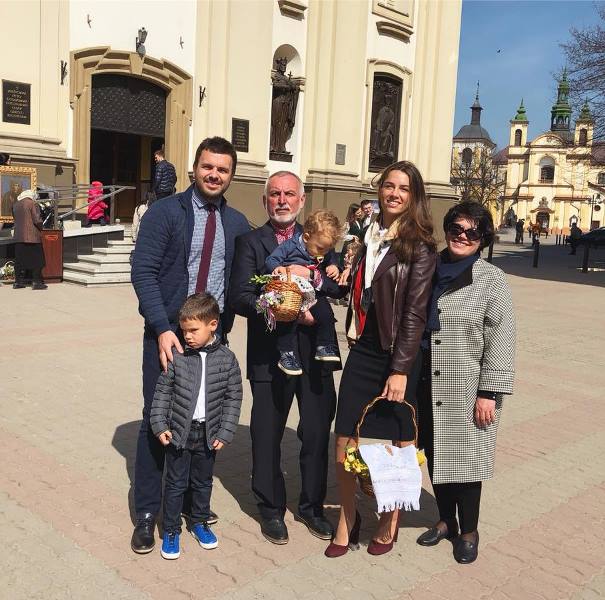 Григорій Решетник розповів, як його 10-місячний син вперше святив паску Семья Григория Решетника