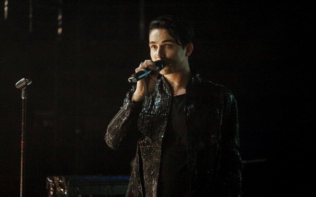 MELOVIN поклонился своим фанатам на киевском концерте разговаривает