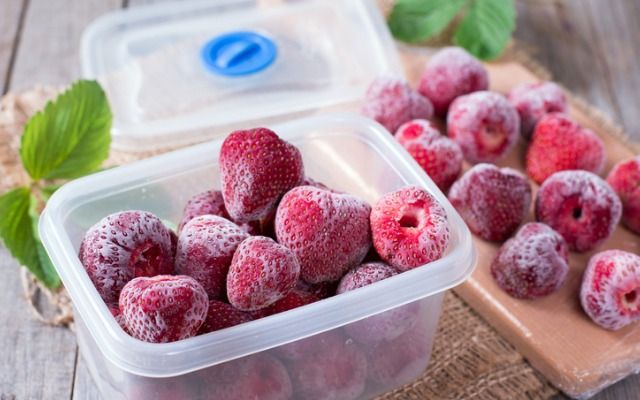 как заморозить клубнику