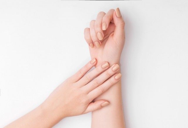 нюдовый маникюр