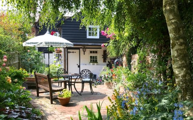 Лунный календарь садовода-огородника на октябрь 2018 года от Алены Куриловой iStock-898121938