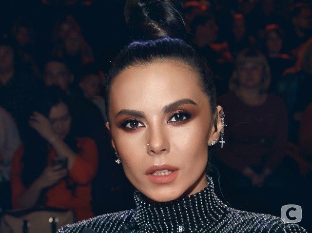 Настя Каменських стала співачкою року на M1 Music Awards 2018 настя каменских