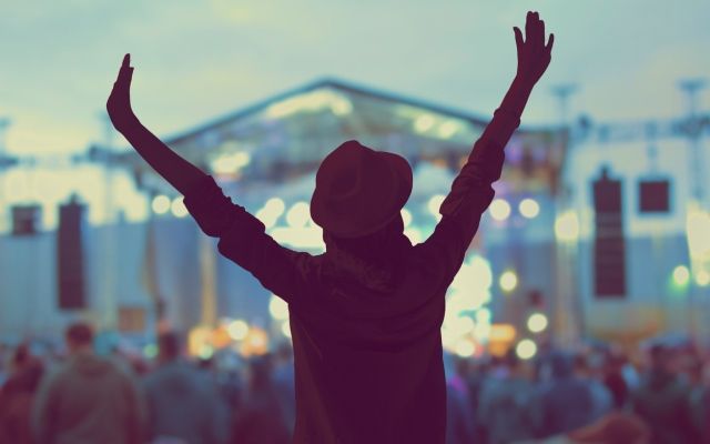 Как оригинально поздравить с Днем святого Валентина: 10 способов от Григория Решетника iStock-602318142