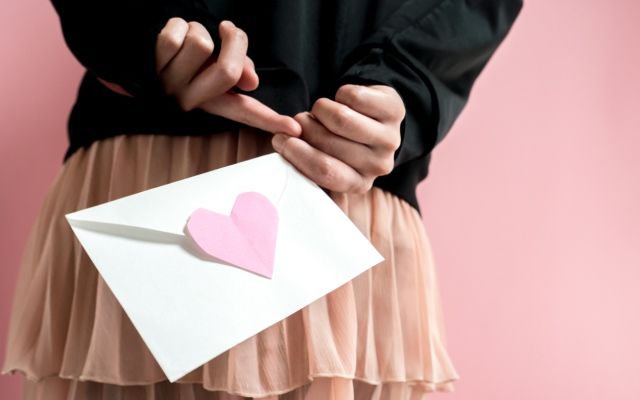 Как оригинально поздравить с Днем святого Валентина: 10 способов от Григория Решетника iStock-824155022