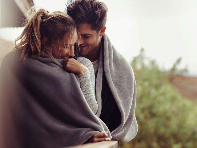 Привітання з Днем святого Валентина в смс, віршах і прозі iStock-1005329906