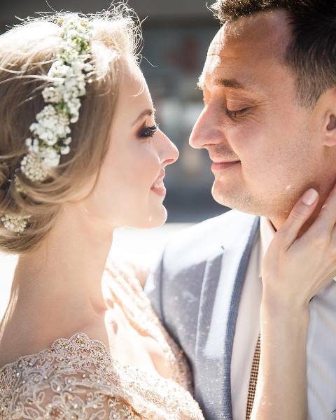 Фотодобірка: зірки СТБ зі своїми коханими 50879468_236163613956960_1141576796368978939_n