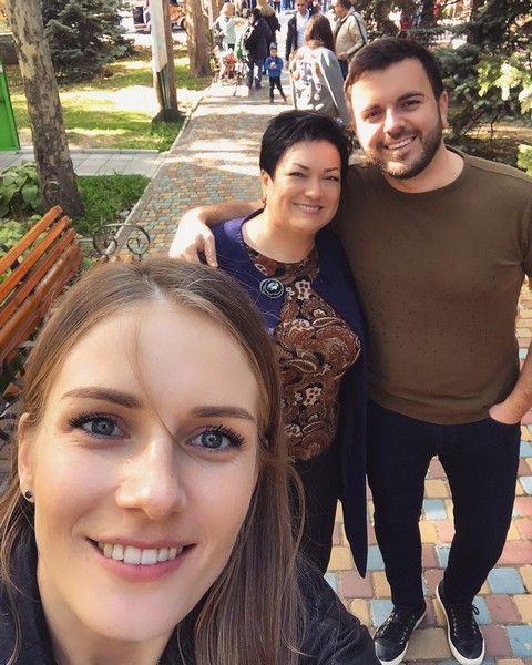 Григорий с мамой и сестрой