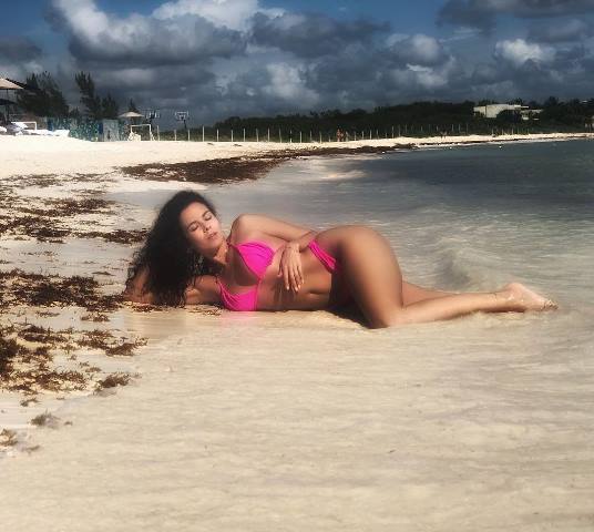 Модные купальники 2019: в чем ходит Настя Каменских этим летом Модные купальники 2019: в чем ходит Настя Каменских этим летом