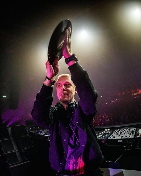 Armin Van Buuren «A State of Trance 900: Lifting You Higher»: грандиозное шоу в Киеве армин ван бюррен концерт киев
