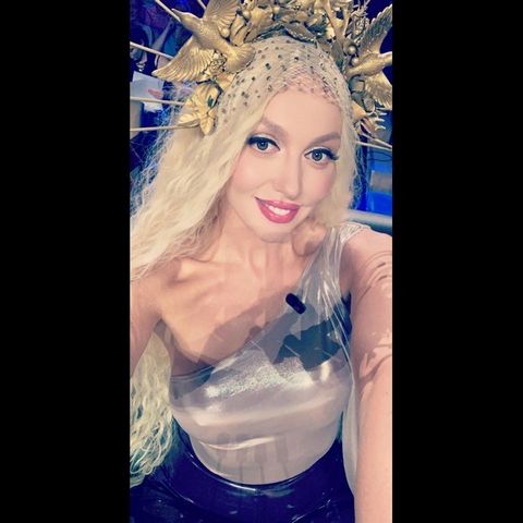 Оля Полякова вразила яскравим образом на зйомках «Х-фактор» оля полякова х фактор
