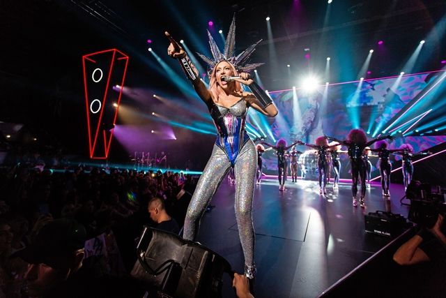 Viber випустив іменні стікери поп-діви Олі Полякової Viber выпустил именные стикеры поп-дивы Оли Поляковой