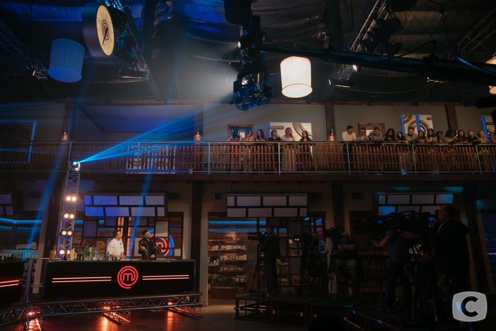 Фотоподборка: как снимали суперфинал «МастерШеф»-9 Фотоподборка: как прошел суперфинал «МастерШеф»-9