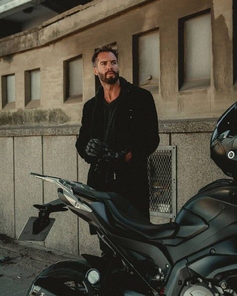 марк бакнер