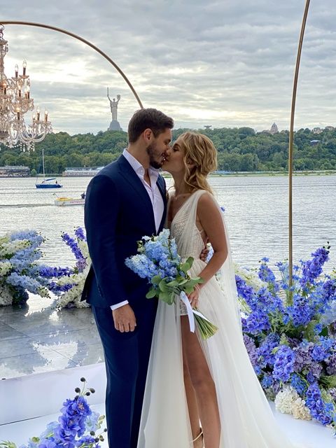 Оце так розмах: ексклюзивні фото з шикарного весілля Нікіти Добриніна і Даші Квіткової Ексклюзивні фото з шикарного весілля Нікіти Добриніна і Даші Квіткової