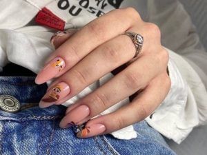 Манікюр на довгі нігті на літо 2021: тренди маникюр 2021