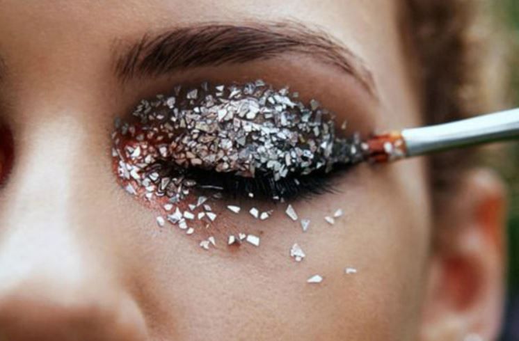 Який макіяж зробити на Новий рік 2021: варіанти в фото