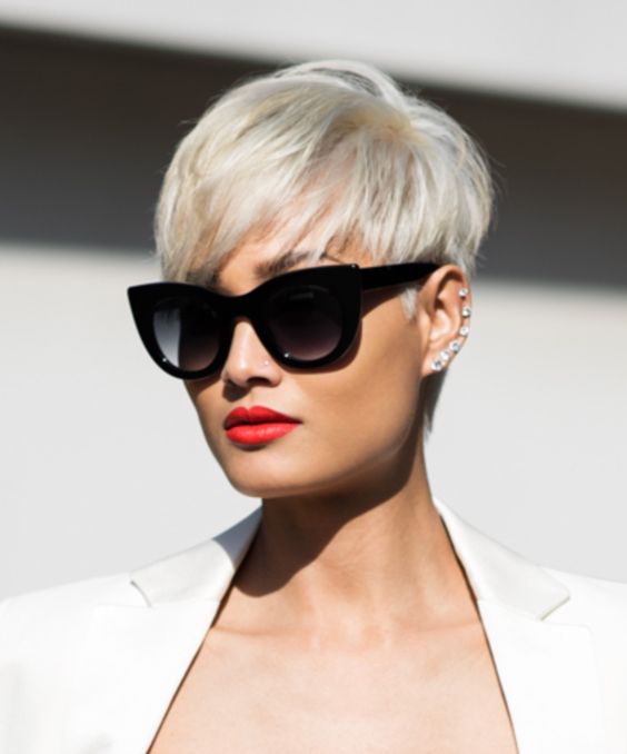 Модні зачіски на коротке волосся 2021: тренди на весь рік Модні зачіски 2021: тренди зачісок на коротке волосся на весь рік