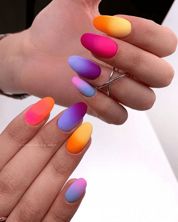 Манікюр на довгі нігті на літо 2021: тренди маникюр 2021