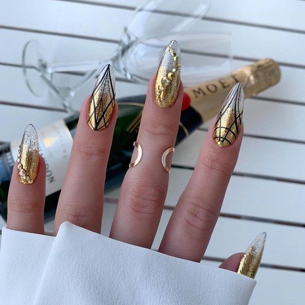 Манікюр на довгі нігті на літо 2021: тренди маникюр 2021