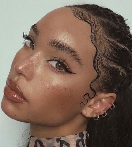 Брови 2022: модные тенденции