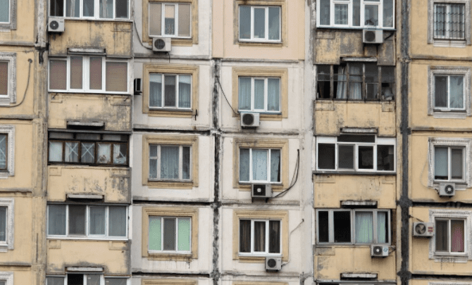 Вилетіли вікна у квартирі: що робити, якщо пошкоджені вікна