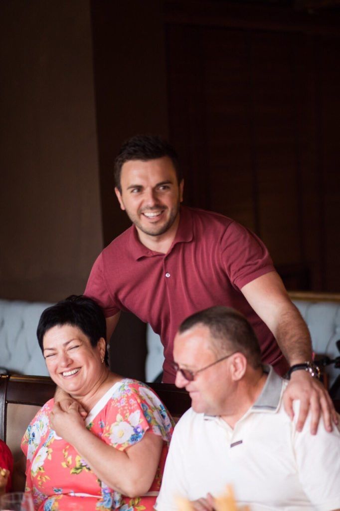 Григорий Решетник вспомнил яркие истории, связанные с мамой гриша решетник