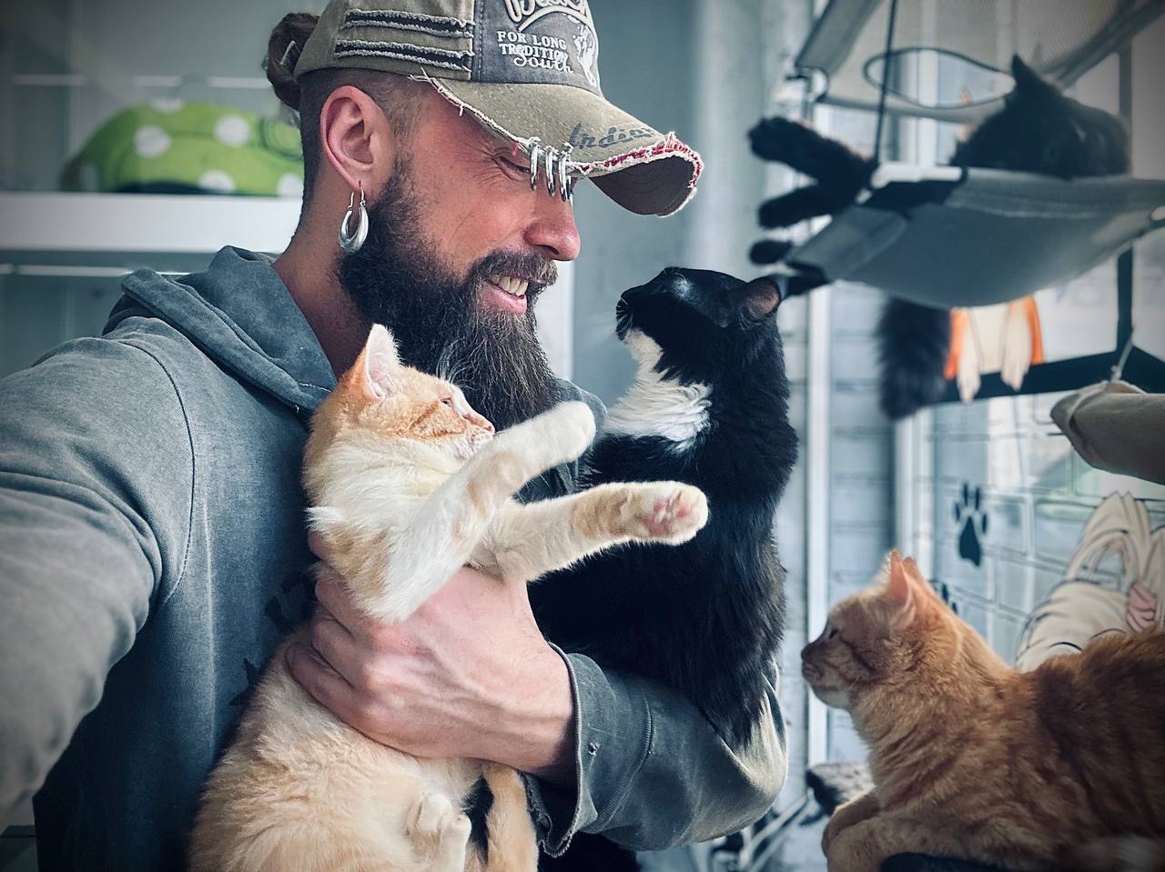 До річниці повномасштабного вторгнення росії в Україну зірки СТБ поділилися особистими висновками Год войны: выводы звезд СТБ за год полномасштабного вторжения россии на территорию Украины