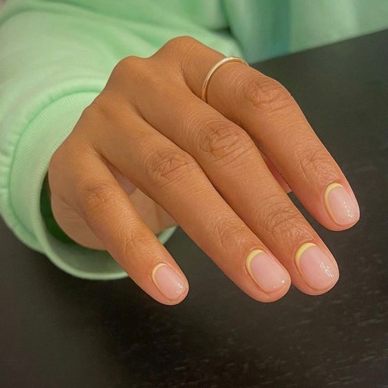 Літній манікюр 2024: ідеї для вашого наступного візиту в салон Манікюр літо 2024: тренди літнього манікюру для нігтів