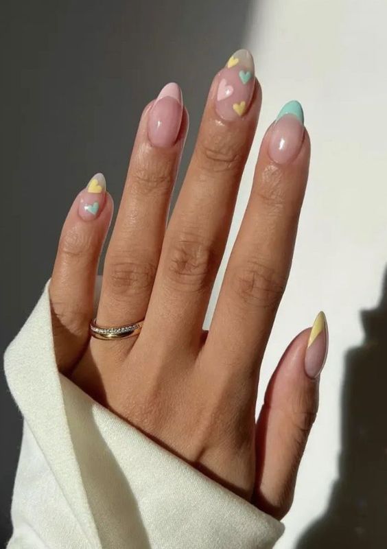 Літній манікюр 2024: ідеї для вашого наступного візиту в салон Манікюр літо 2024: тренди літнього манікюру для нігтів