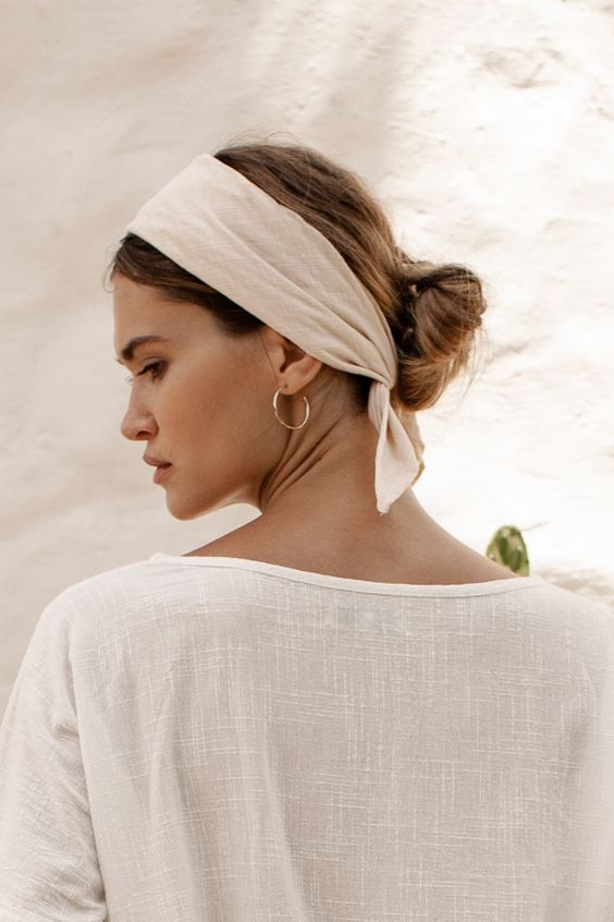 Модні зачіски літа 2023: аксесуари для укладення волосся цього літа Модні зачіски літа 2023: тренди цього сезону