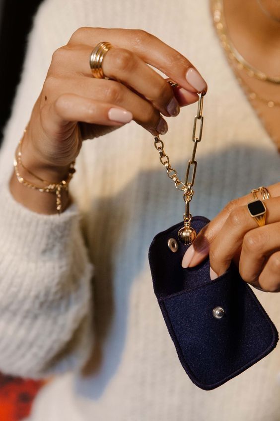 Літній манікюр 2024: ідеї для вашого наступного візиту в салон Манікюр літо 2024: тренди літнього манікюру для нігтів