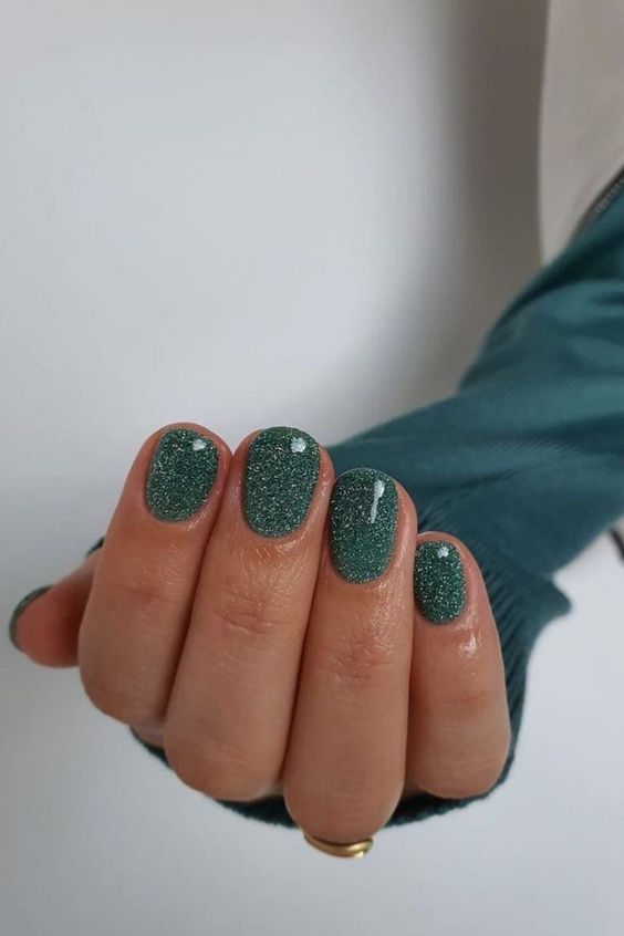 Яскравий літній манікюр 2023 року: добірка головних трендів Яскравий літній манікюр 2023 року: добірка головних трендів