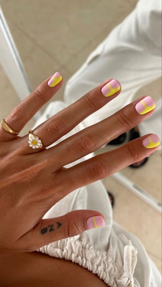 Яскравий літній манікюр 2023 року: добірка головних трендів Яскравий літній манікюр 2023 року: добірка головних трендів