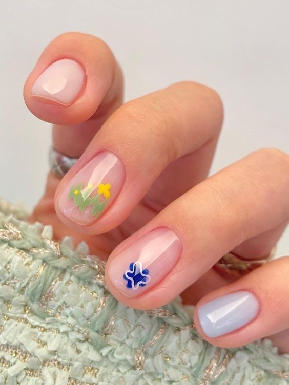 Яскравий літній манікюр 2023 року: добірка головних трендів Яскравий літній манікюр 2023 року: добірка головних трендів