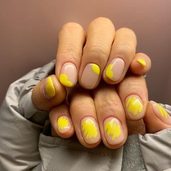 Яскравий літній манікюр 2023 року: добірка головних трендів Яскравий літній манікюр 2023 року: добірка головних трендів