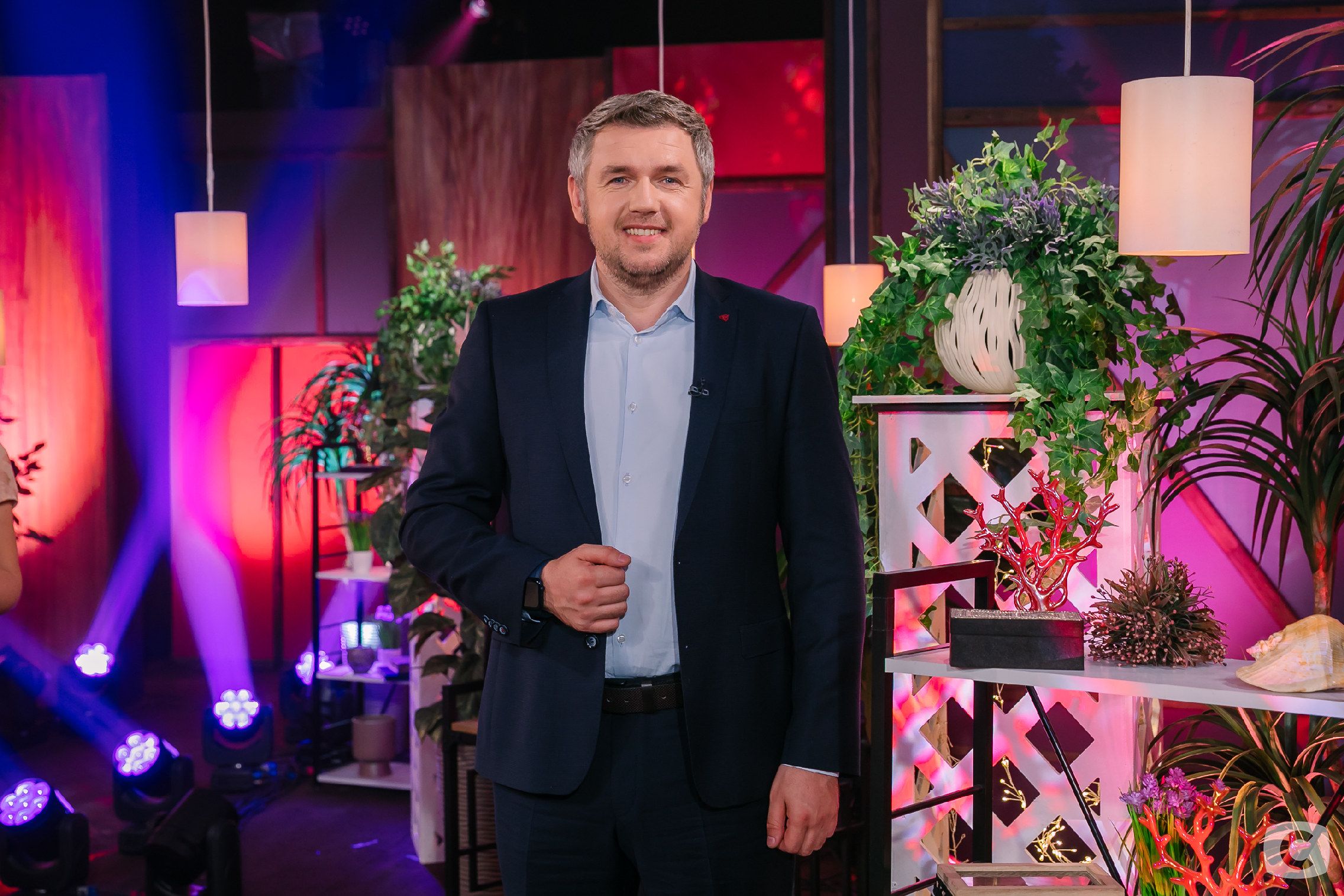 Нас єднає любов: СТБ запрошує українців на прем’єри телевізійного сезону весна-2024 Прем’єри СТБ сезону весна-2024