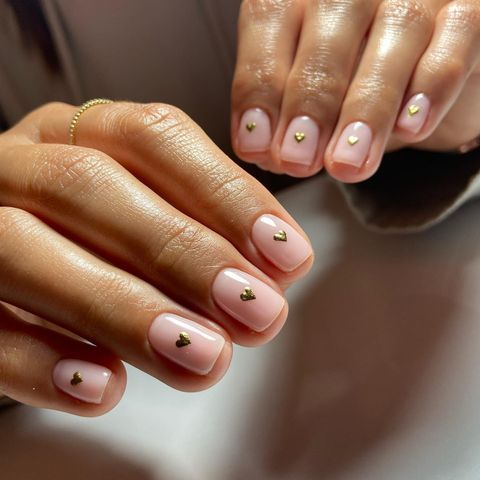 5 ідей для манікюру до Дня Святого Валентина, у які можна відразу закохатися 5 ідей для манікюру до Дня Святого Валентина