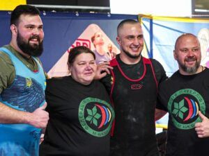 Міжнародна федерація з пауерліфтингу провела змагання серед ветеранів у мережі клубів Sport Life