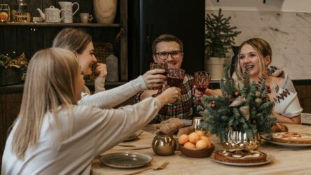 Телепрограма СТБ онлайн. Дивитися програму передач на телеканалі СТБ