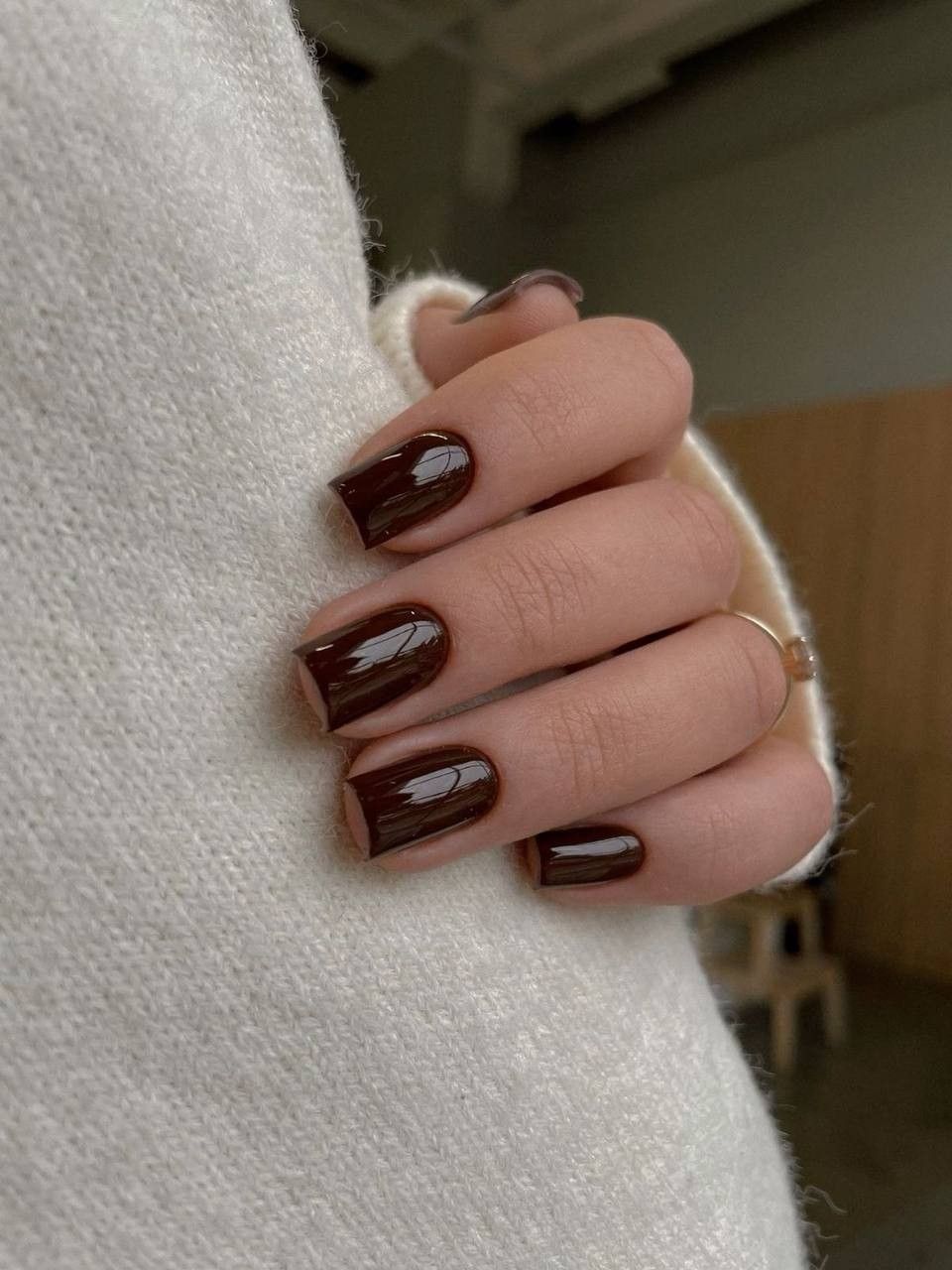 Манікюр на Новий рік 2026: кольори, які привернуть достаток й удачу Манікюр на Новий рік 2026: головні кольори та дизайни на новорічну ніч