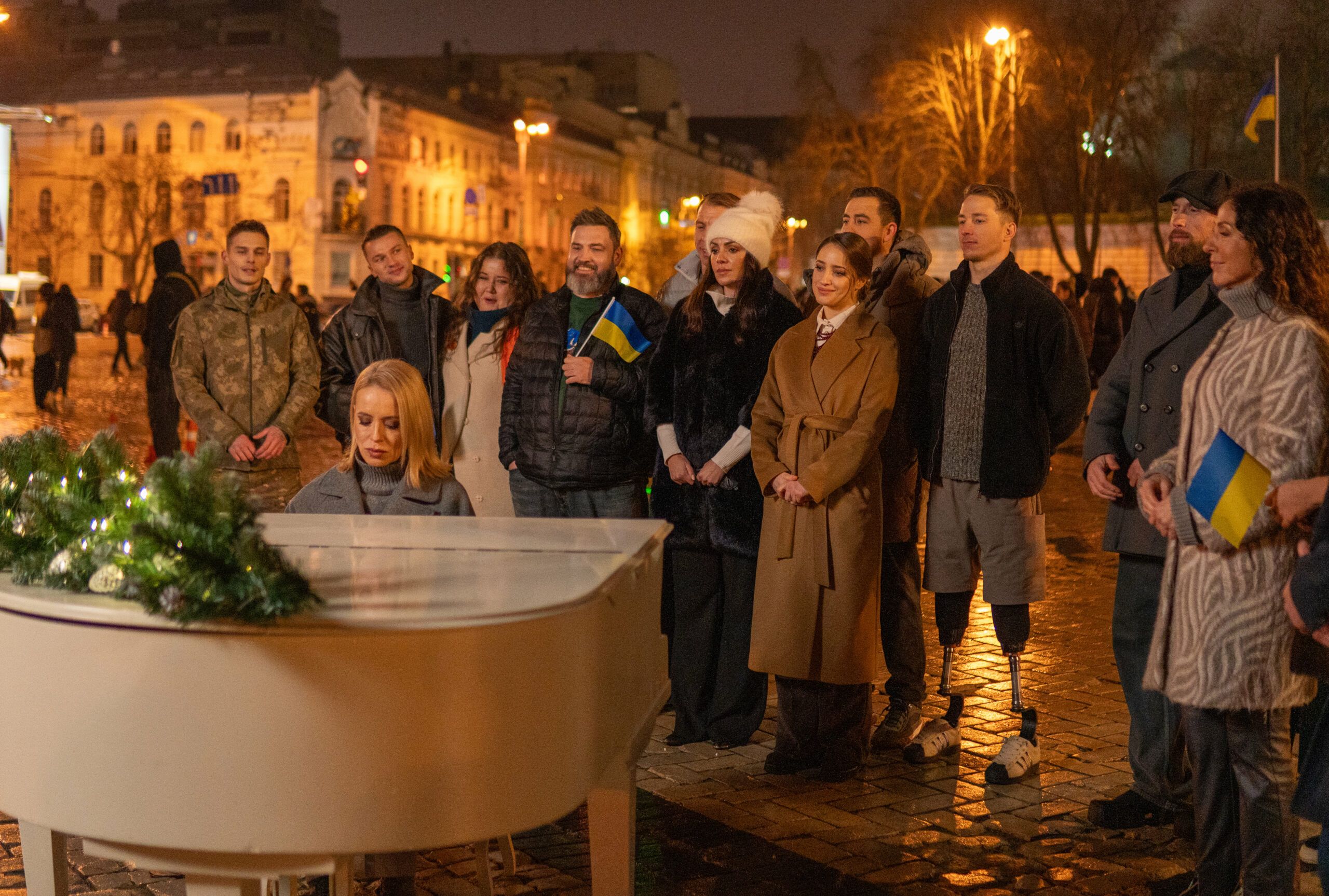 З Новим роком 2026: новорічні привітання від ведучих СТБ Ведучі СТБ привітали українців з Новим роком 2026