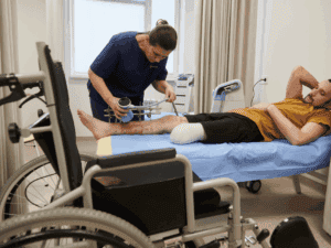 Віктор та Олена Пінчуки розширюють мережу RECOVERY: у Києві відкрито 19-й реабілітаційний центр для військових Фото 11 до: Віктор та Олена Пінчуки розширюють мережу RECOVERY: у Києві відкрито 19-й реабілітаційний центр для військових