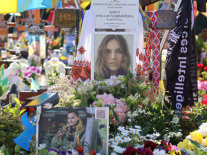 ЧекаFest 2.0 зібрав майже 4 тисячі людей у Львові, щоб вшанувати памʼять Ірини Цибух Фото 3 до: ЧекаFest 2.0 зібрав майже 4 тисячі людей у Львові, щоб вшанувати памʼять Ірини Цибух