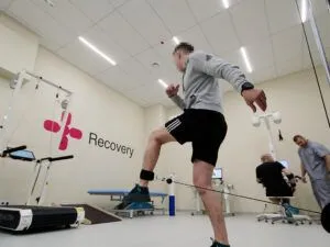 20-й реабілітаційний центр для поранених військових мережі RECOVERY розпочав роботу на Київщині Фото 11 до: Відкриття 20-го центру RECOVERY на Київщині